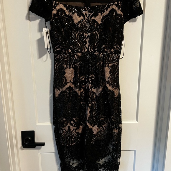 Sequined little black dress! - Picture 4 of 6